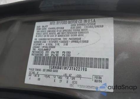 2003 Lincoln Town Car Executive из США, поврежденный, VIN 1LNHM81W73Y622198